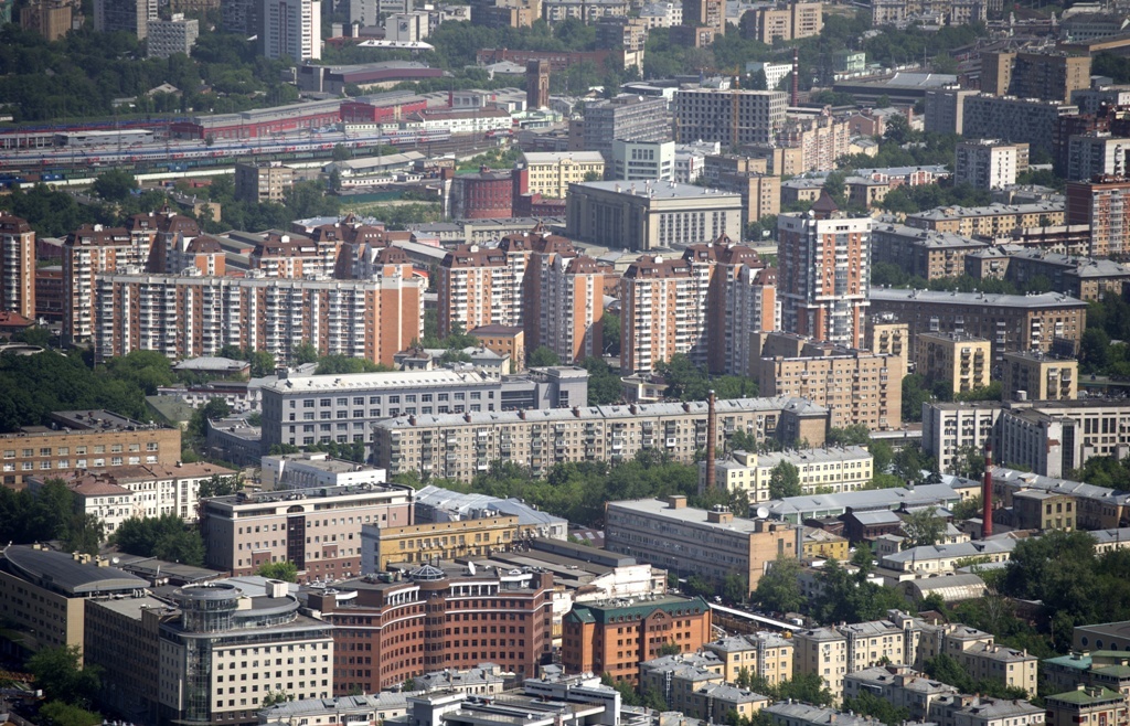Где в Москве дороже, а где дешевле всего снимать и покупать жильё?