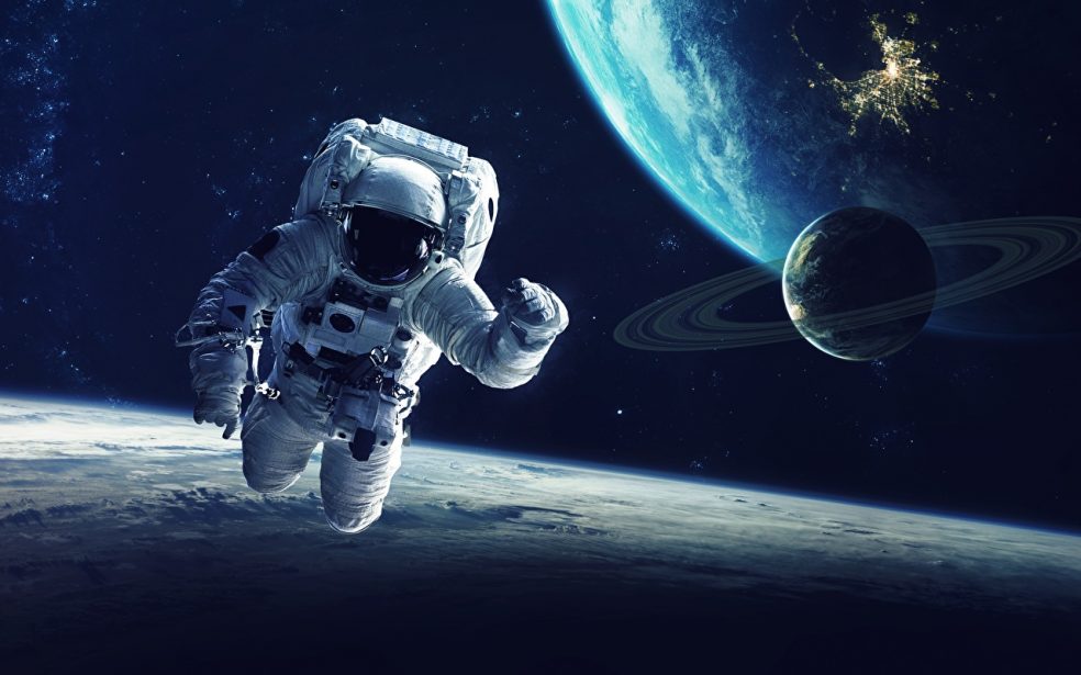 Cosmonauts_Surface_of_planets_525931_1280x800