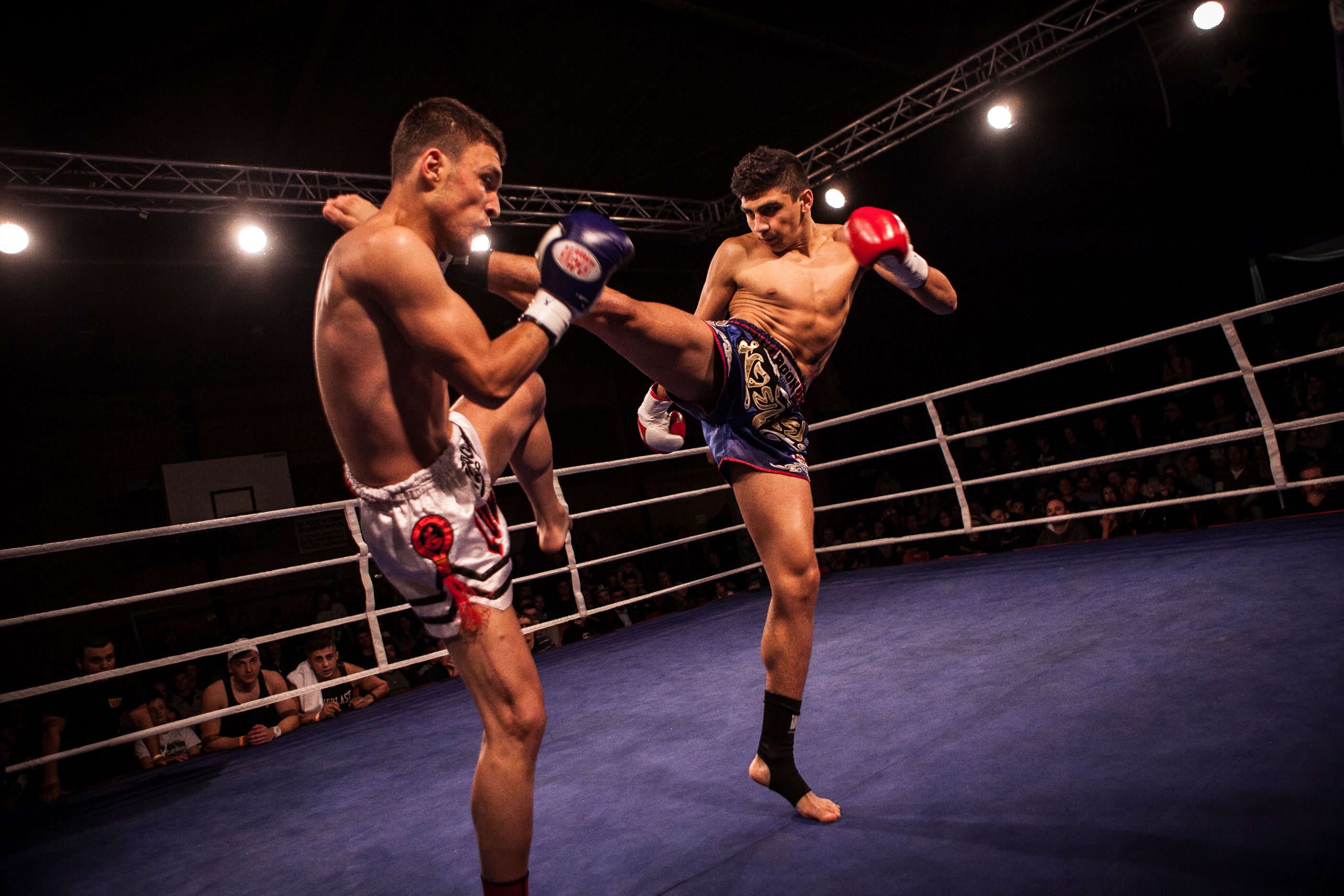 Покажи картинки бокса. Mohammed Jaraya. Мидл КИК Муай Тай. КИК бокс Муай Тай. Тайский бокс бойцы Муай-Тай.