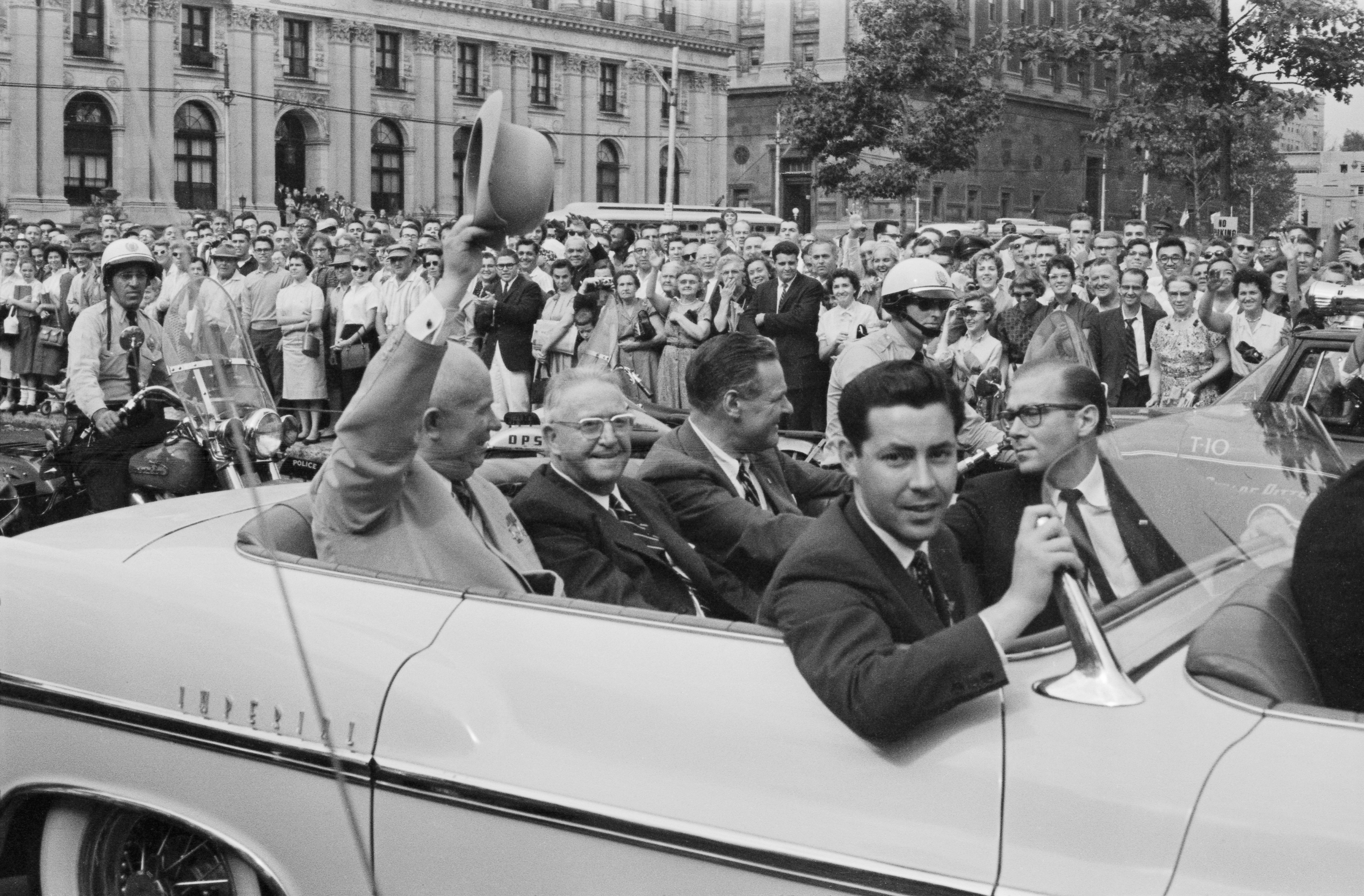 Приезд в ссср. Хрущёв в США 1959. 15 Сентября 1959 визит Хрущева в США. Первый визит Хрущева в США. Поездка Хрущева в США 1959.
