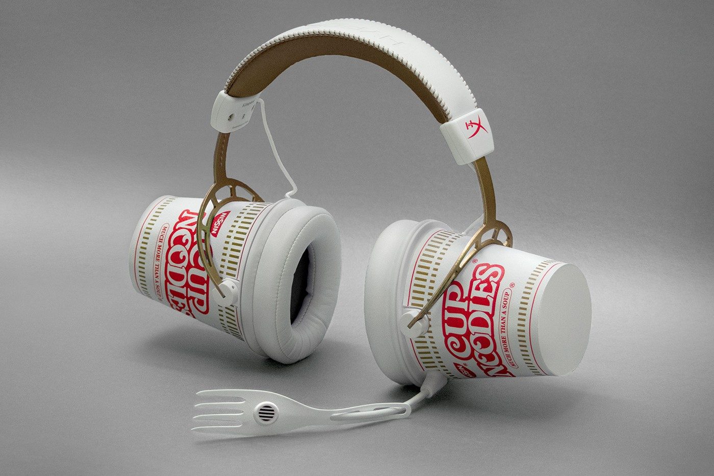 https___hypebeast.com_image_2019_03_nissin-x-hyperx-cup-noodle-headphones-001