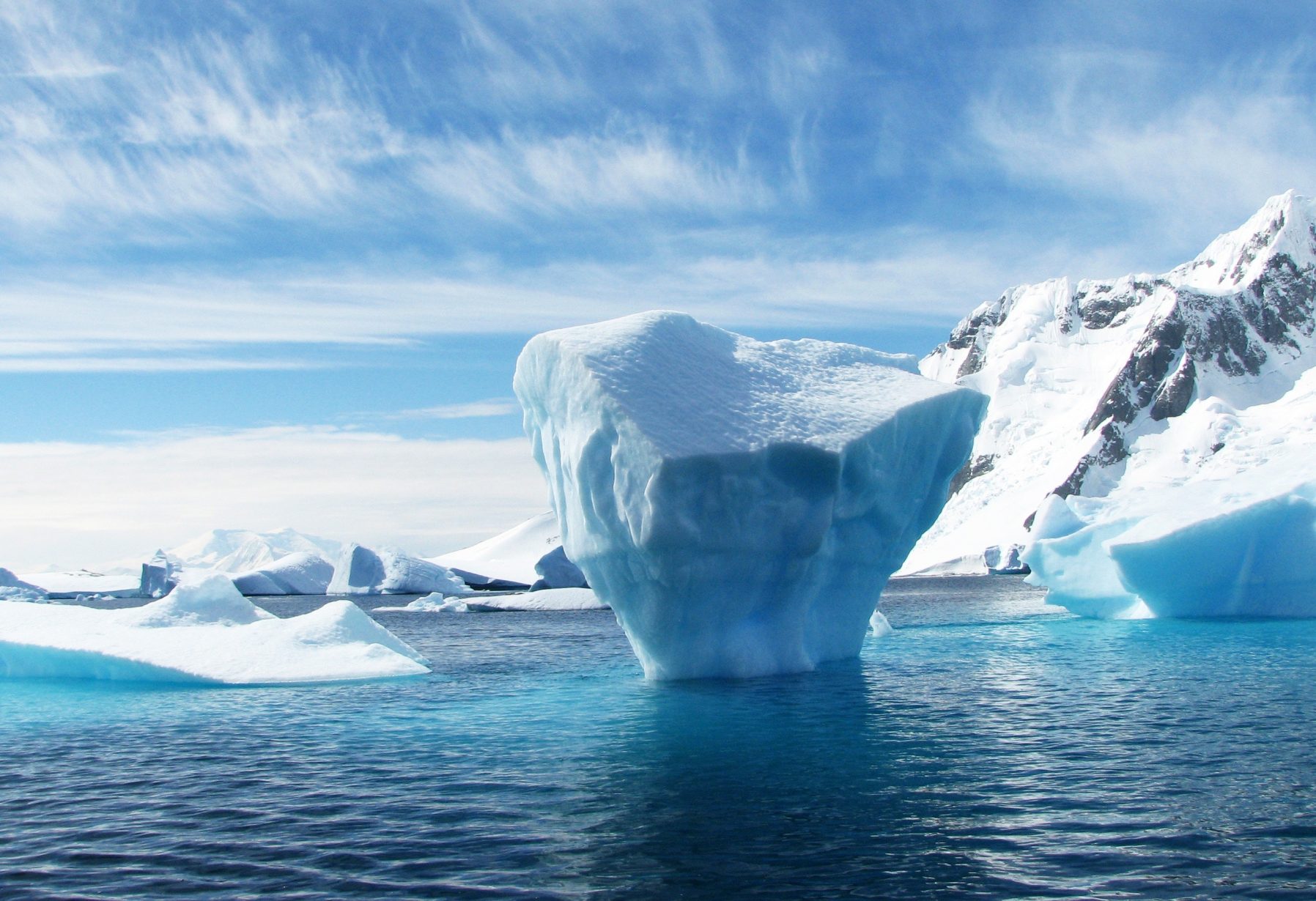 iceberg-during-daytime-53389